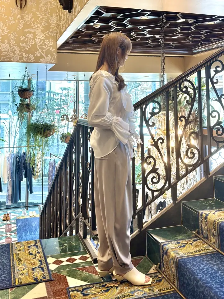 GRACE CONTINENTAL adachi miyuki コーディネート画像