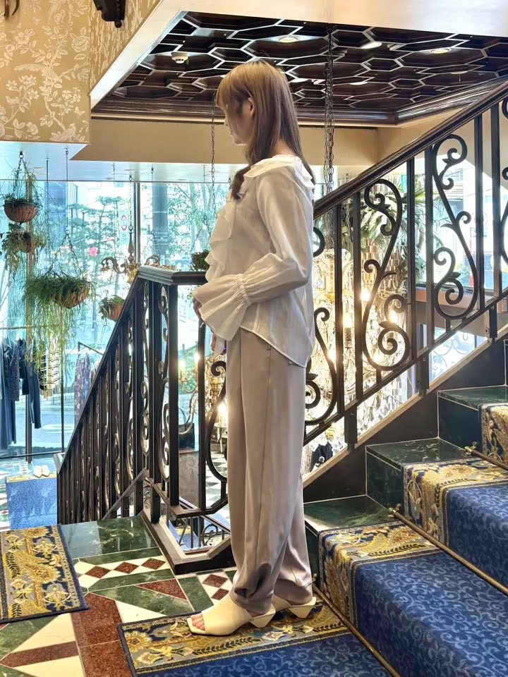 GRACE CONTINENTAL adachi miyuki コーディネート画像