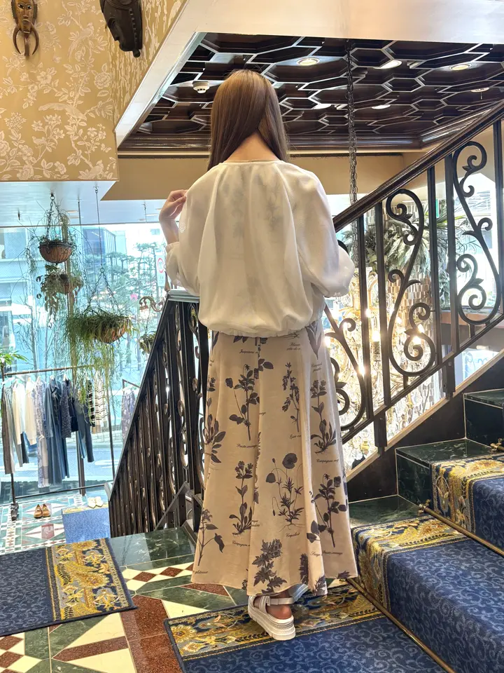 GRACE CONTINENTAL adachi miyuki コーディネート画像