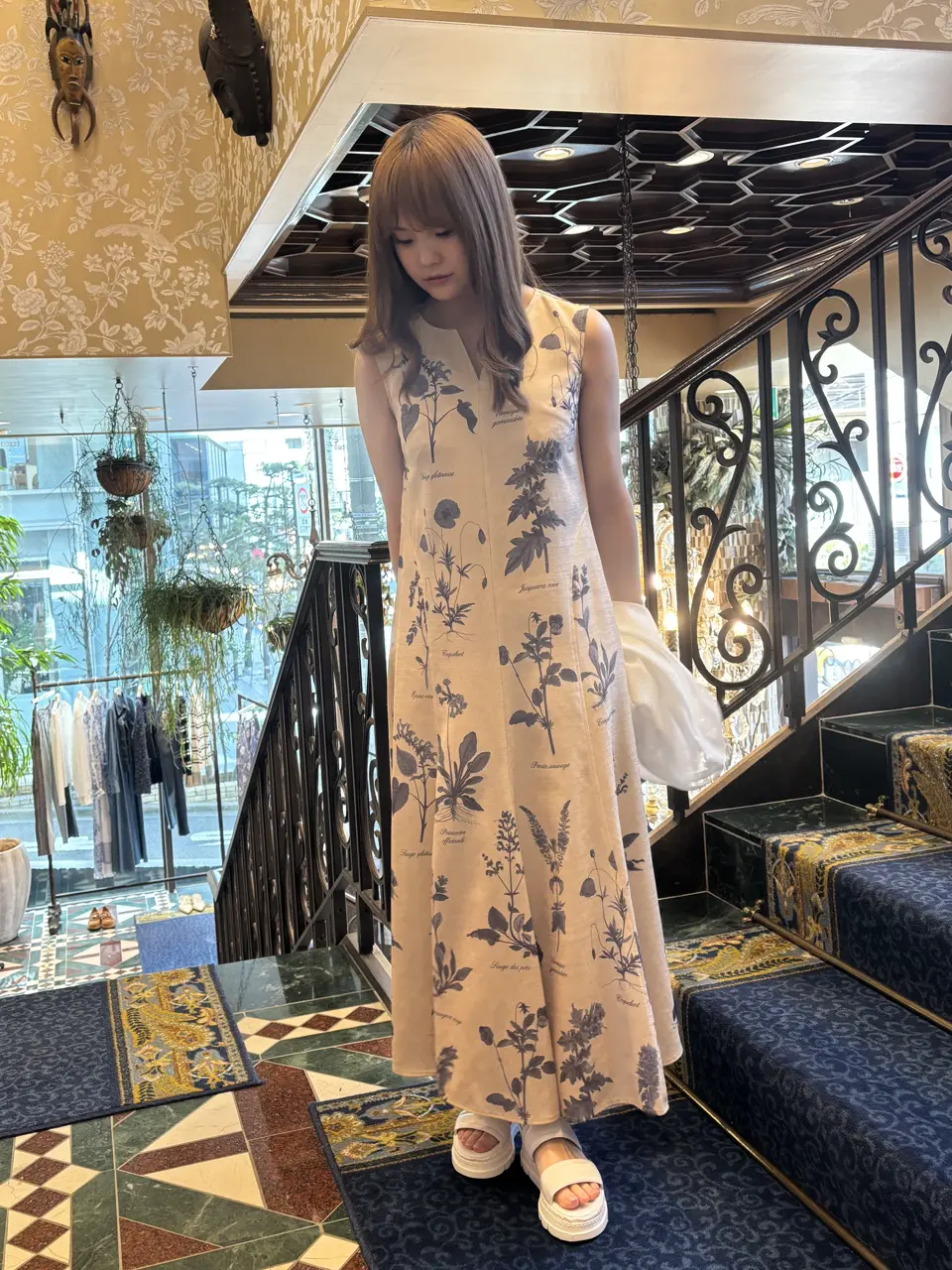 GRACE CONTINENTAL adachi miyuki コーディネート画像