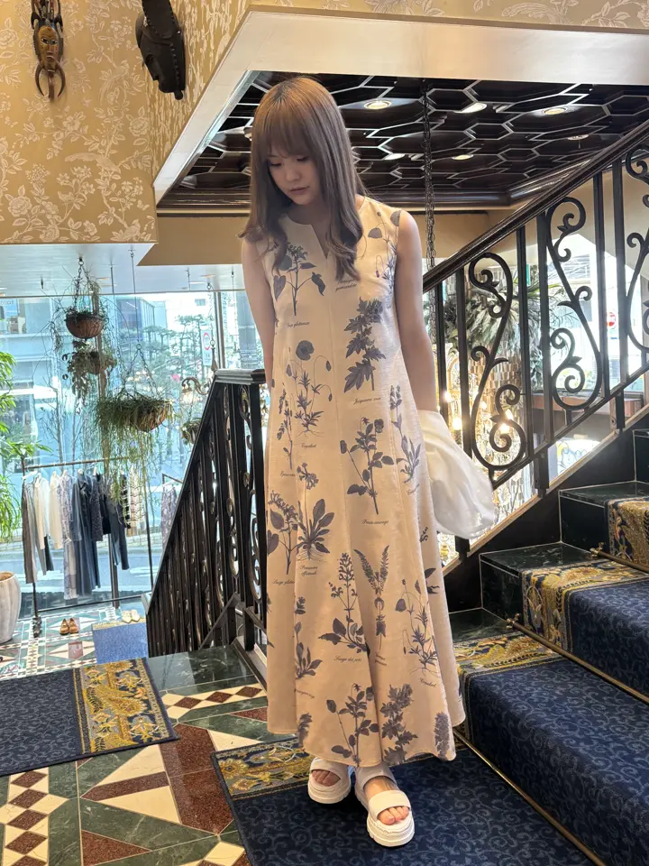 GRACE CONTINENTAL adachi miyuki コーディネート画像