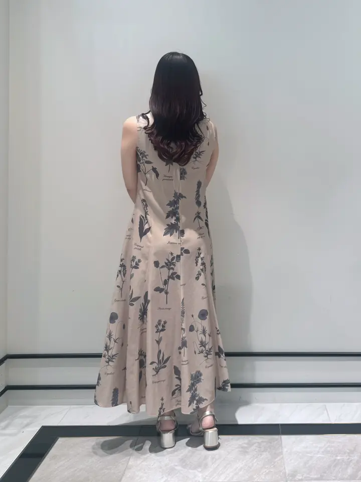 GRACE CONTINENTAL MOMOKO コーディネート画像