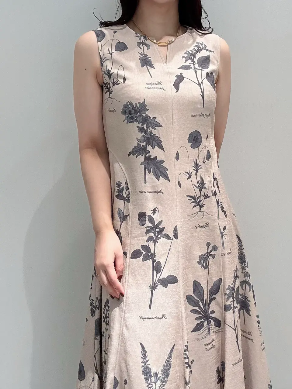 GRACE CONTINENTAL MOMOKO コーディネート画像