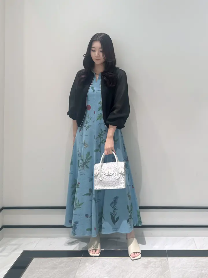 GRACE CONTINENTAL MOMOKO コーディネート画像