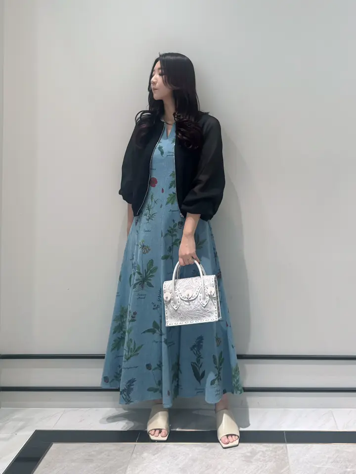 GRACE CONTINENTAL MOMOKO コーディネート画像