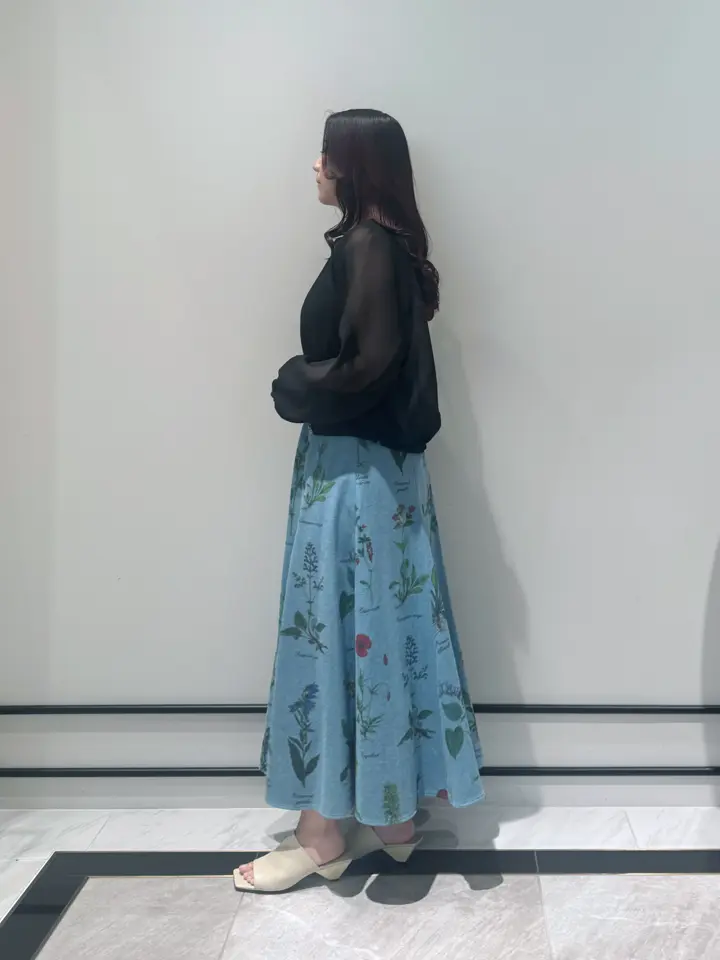 GRACE CONTINENTAL MOMOKO コーディネート画像