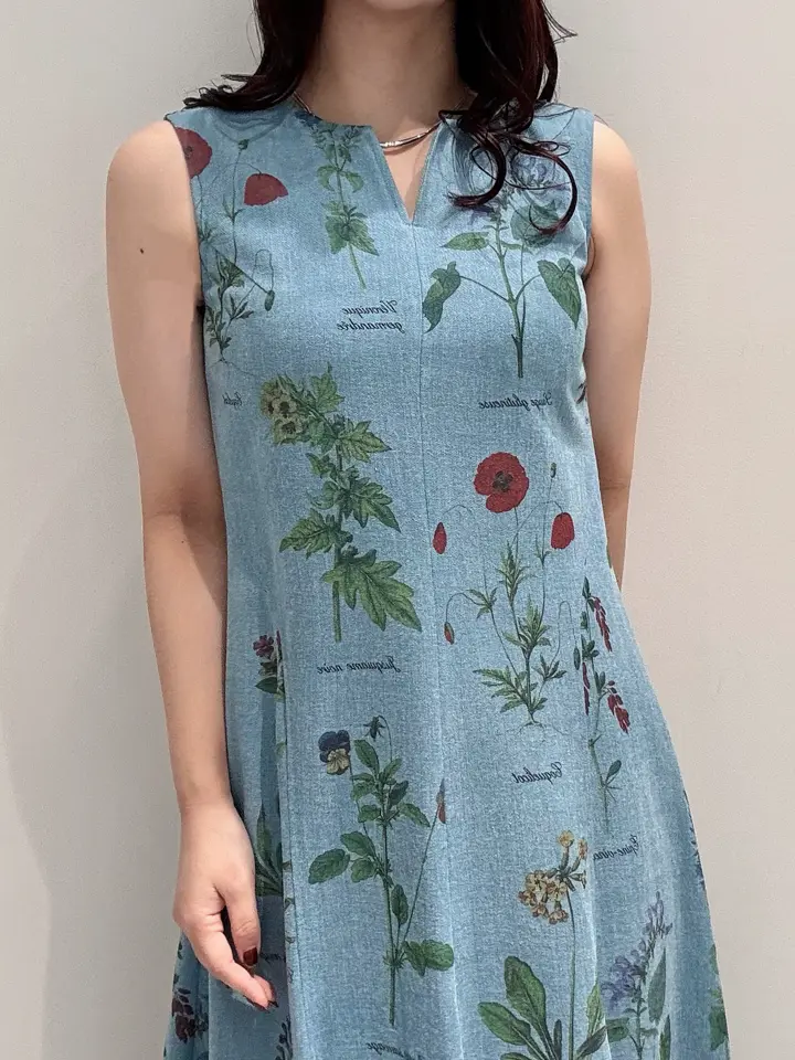 GRACE CONTINENTAL MOMOKO コーディネート画像