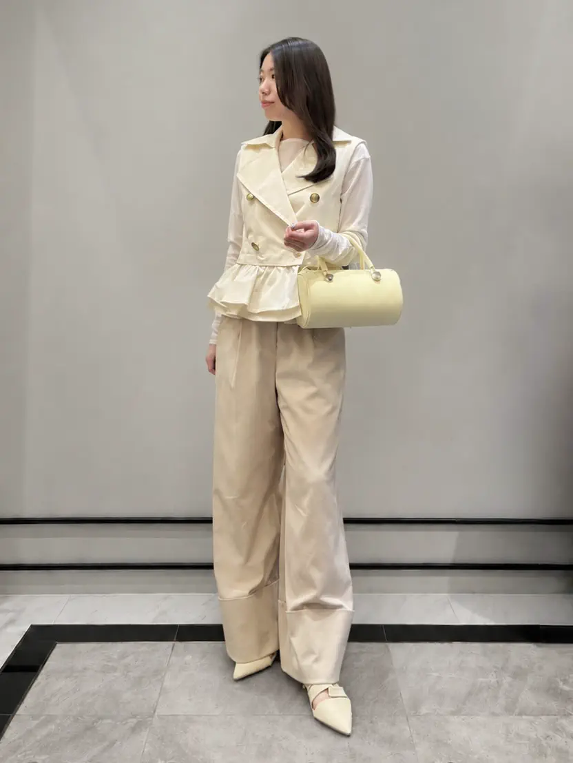  Shiori コーディネート画像