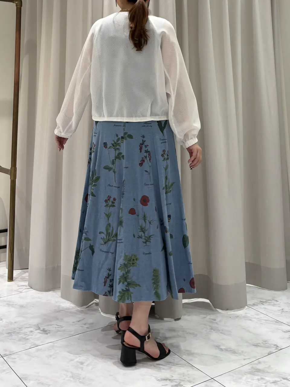 GRACE CONTINENTAL 泉　敦子 コーディネート画像