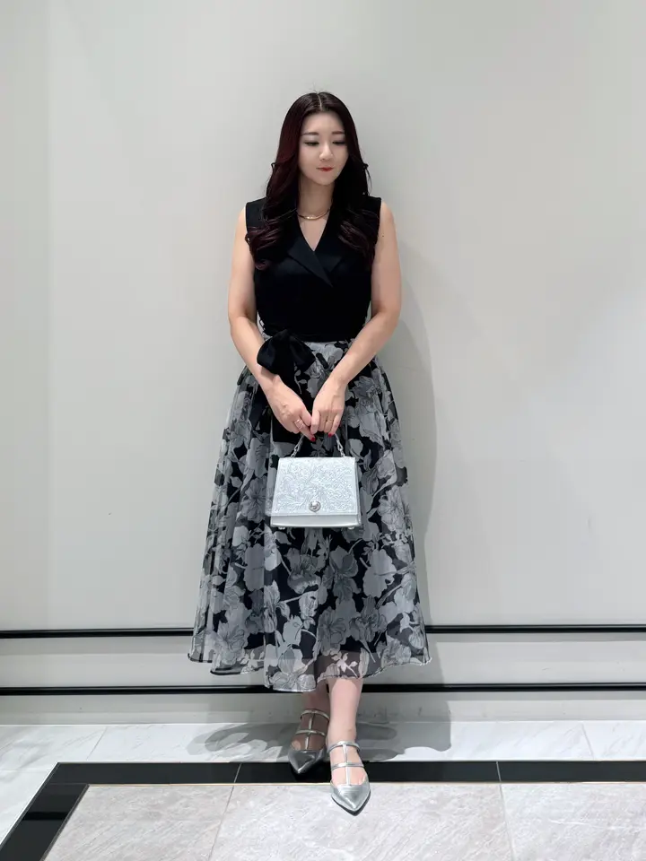 GRACE CONTINENTAL MOMOKO コーディネート画像