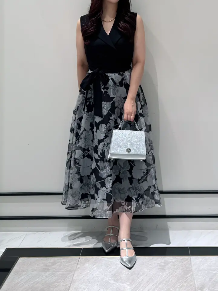 GRACE CONTINENTAL MOMOKO コーディネート画像