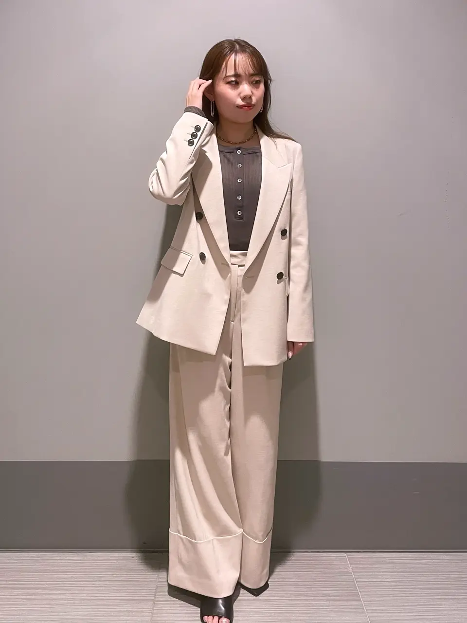 GRACE CONTINENTAL 細川　もなみ コーディネート画像