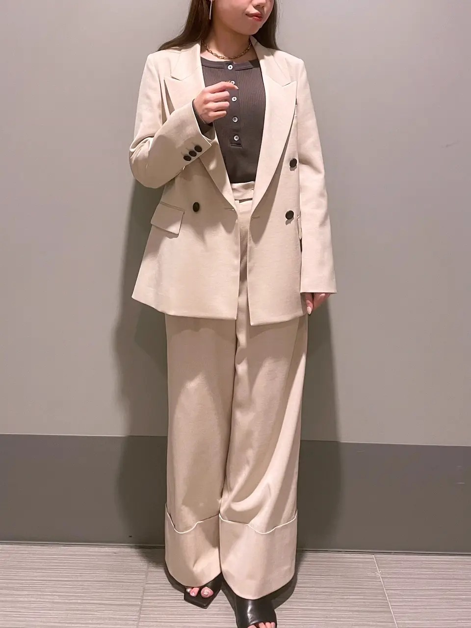 GRACE CONTINENTAL 細川　もなみ コーディネート画像