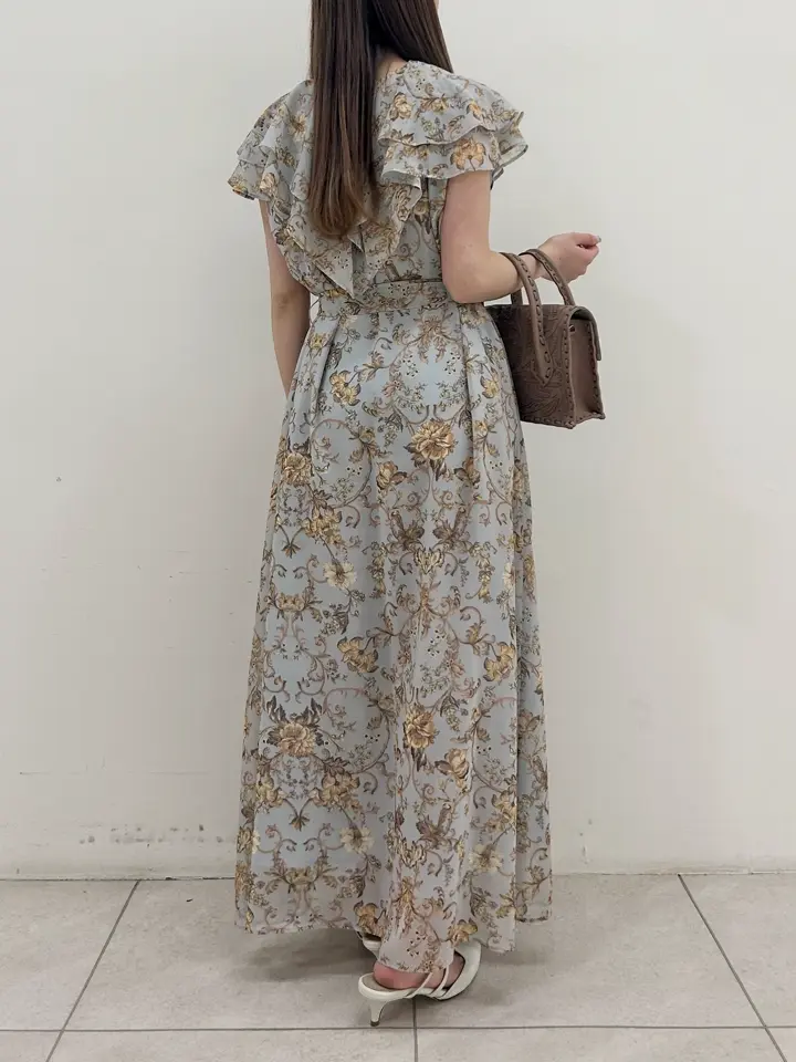 GRACE CONTINENTAL Miu Akamatsu コーディネート画像