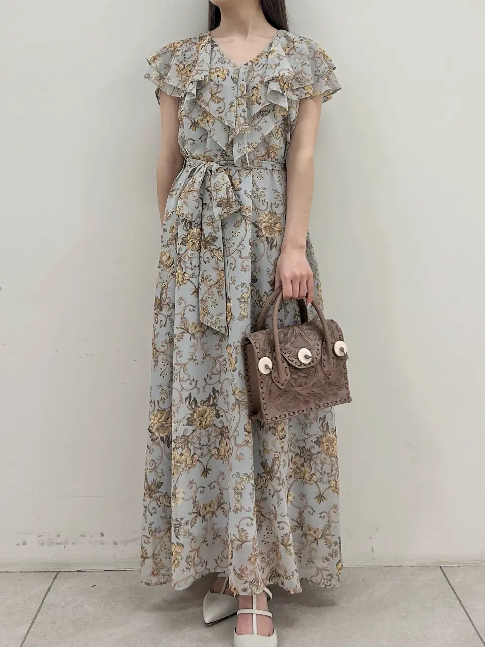 GRACE CONTINENTAL Miu Akamatsu コーディネート画像