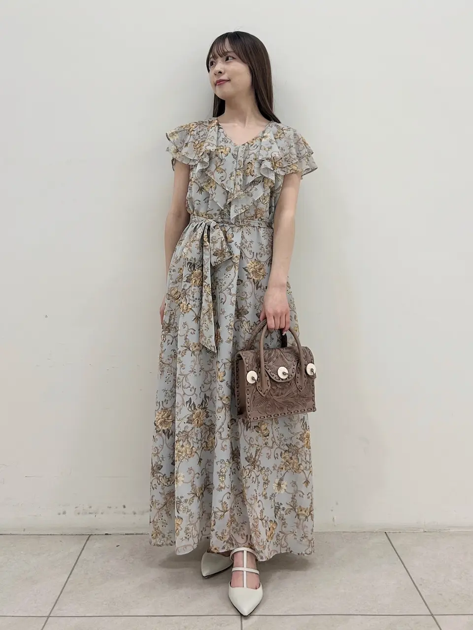 GRACE CONTINENTAL Miu Akamatsu コーディネート画像