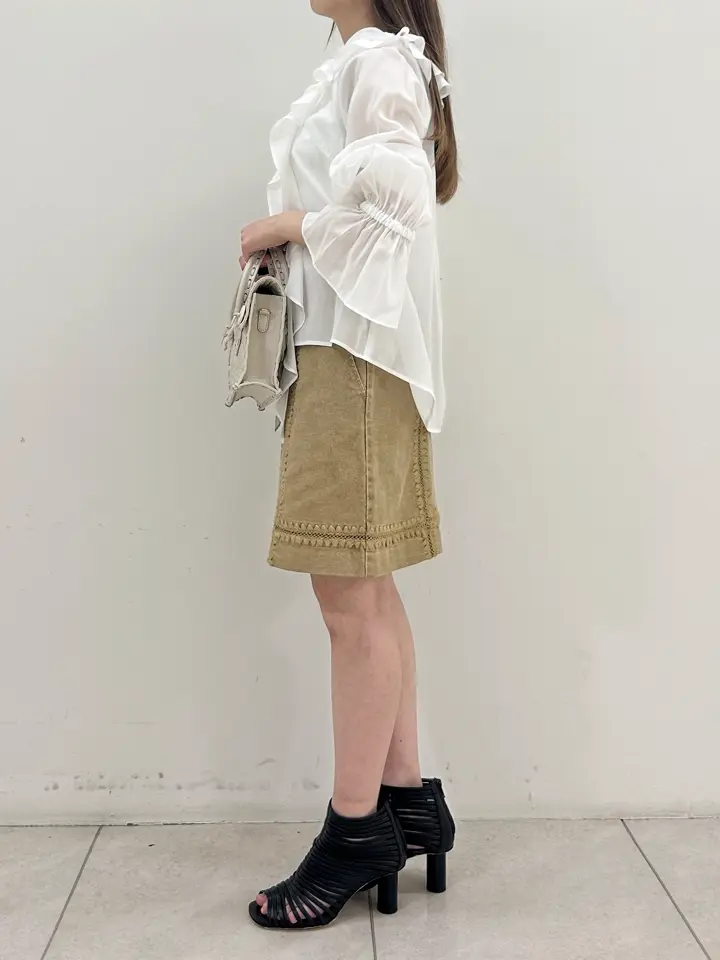 GRACE CONTINENTAL Miu Akamatsu コーディネート画像