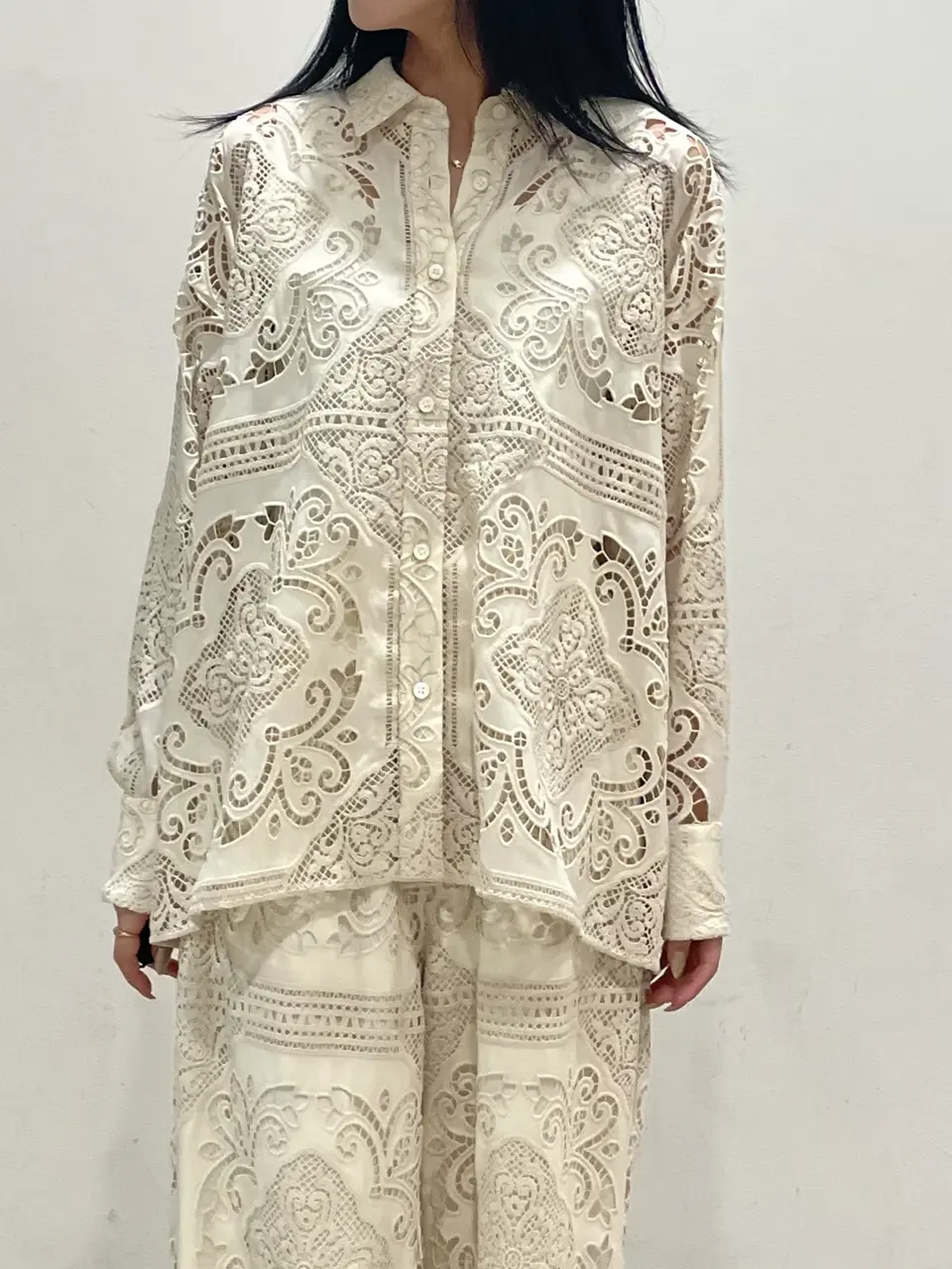 GRACE CONTINENTAL yoshi コーディネート画像