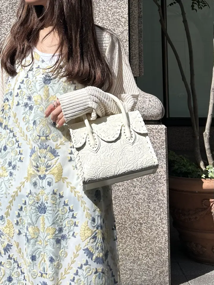 GRACE CONTINENTAL ERINA KATO コーディネート画像