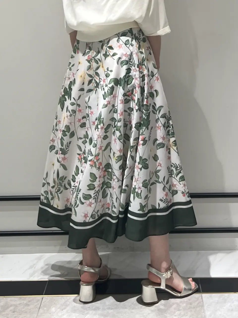 GRACE CONTINENTAL RIKO コーディネート画像