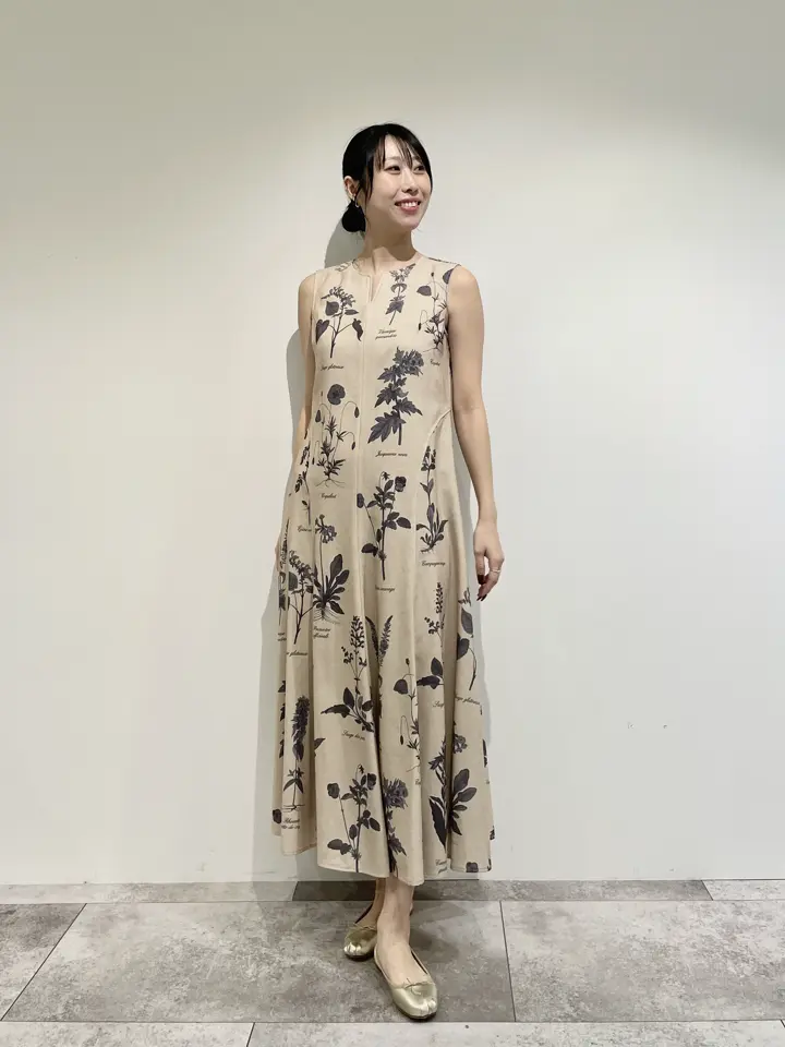 GRACE CONTINENTAL 端場 わかな コーディネート画像