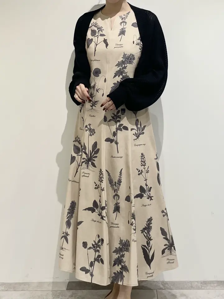 GRACE CONTINENTAL 端場 わかな コーディネート画像