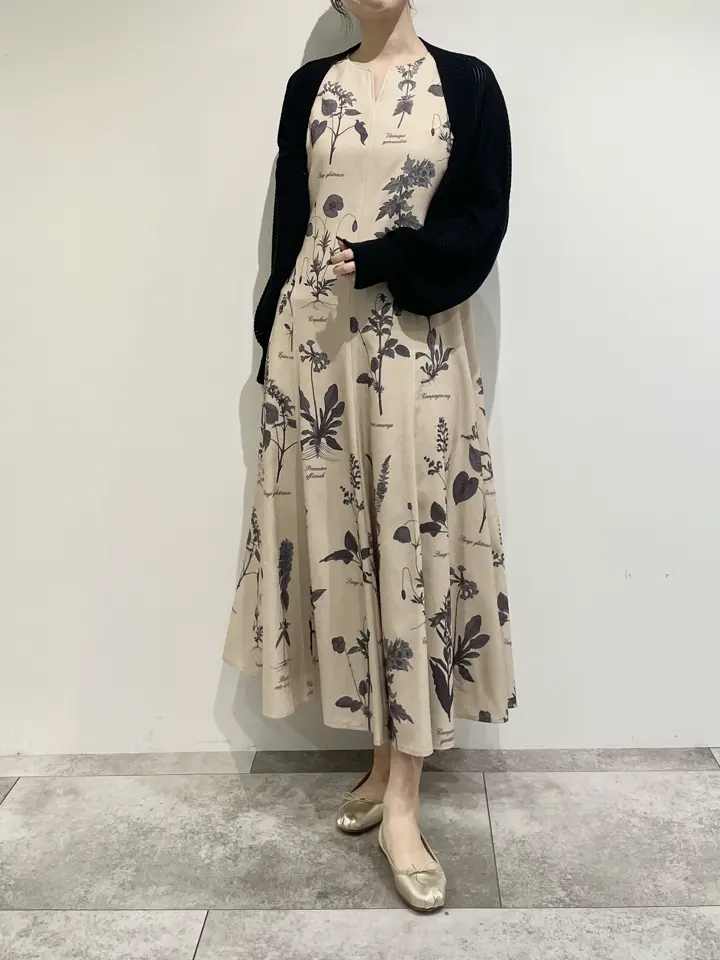 GRACE CONTINENTAL 端場 わかな コーディネート画像