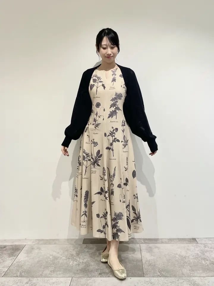 GRACE CONTINENTAL 端場 わかな コーディネート画像