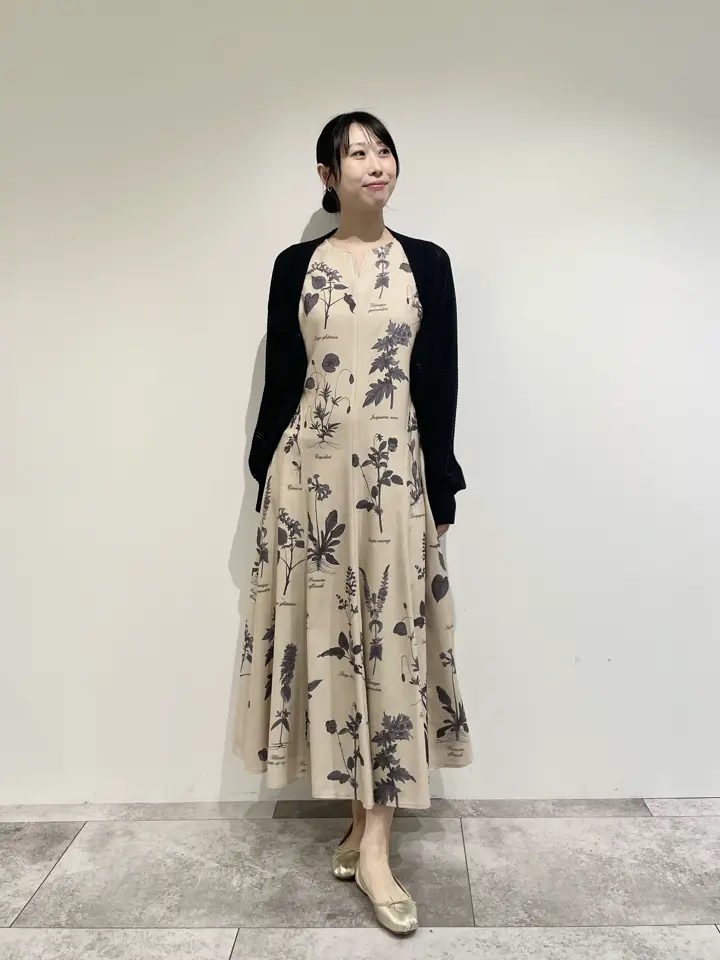 GRACE CONTINENTAL 端場 わかな コーディネート画像