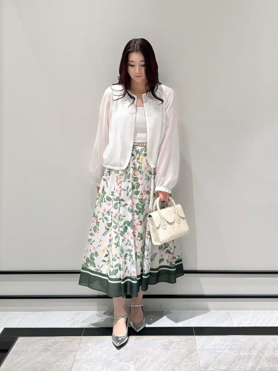 GRACE CONTINENTAL MOMOKO コーディネート画像