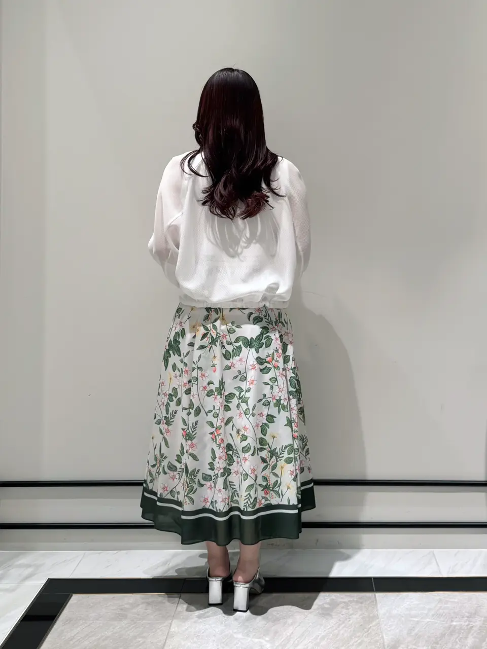 GRACE CONTINENTAL MOMOKO コーディネート画像