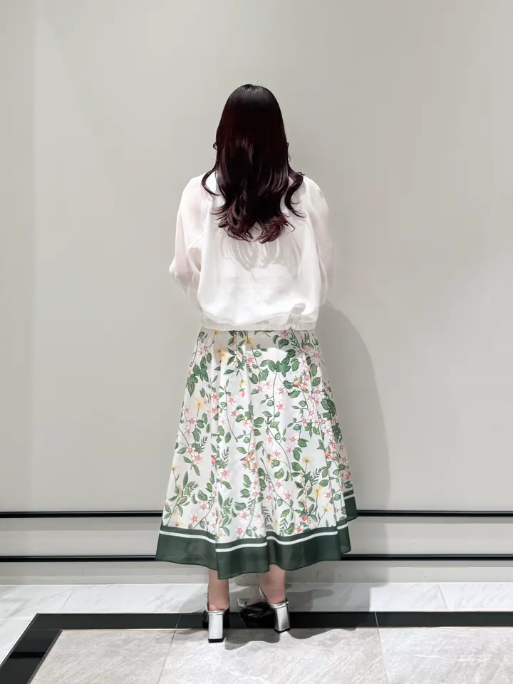 GRACE CONTINENTAL MOMOKO コーディネート画像