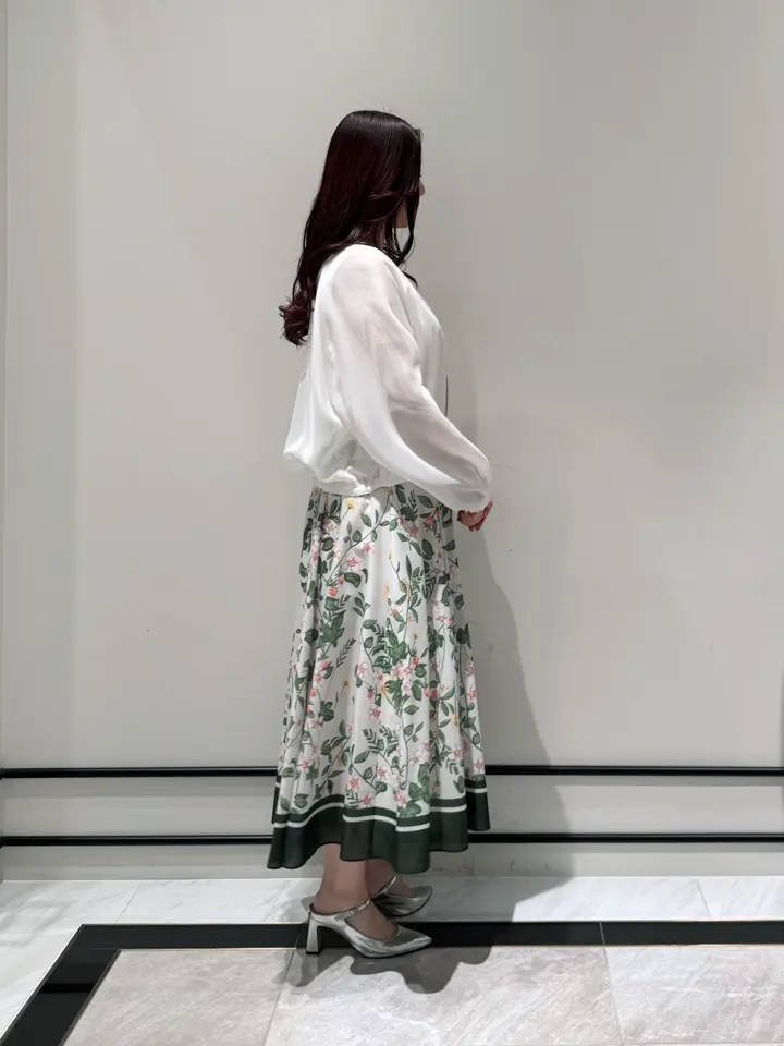 GRACE CONTINENTAL MOMOKO コーディネート画像