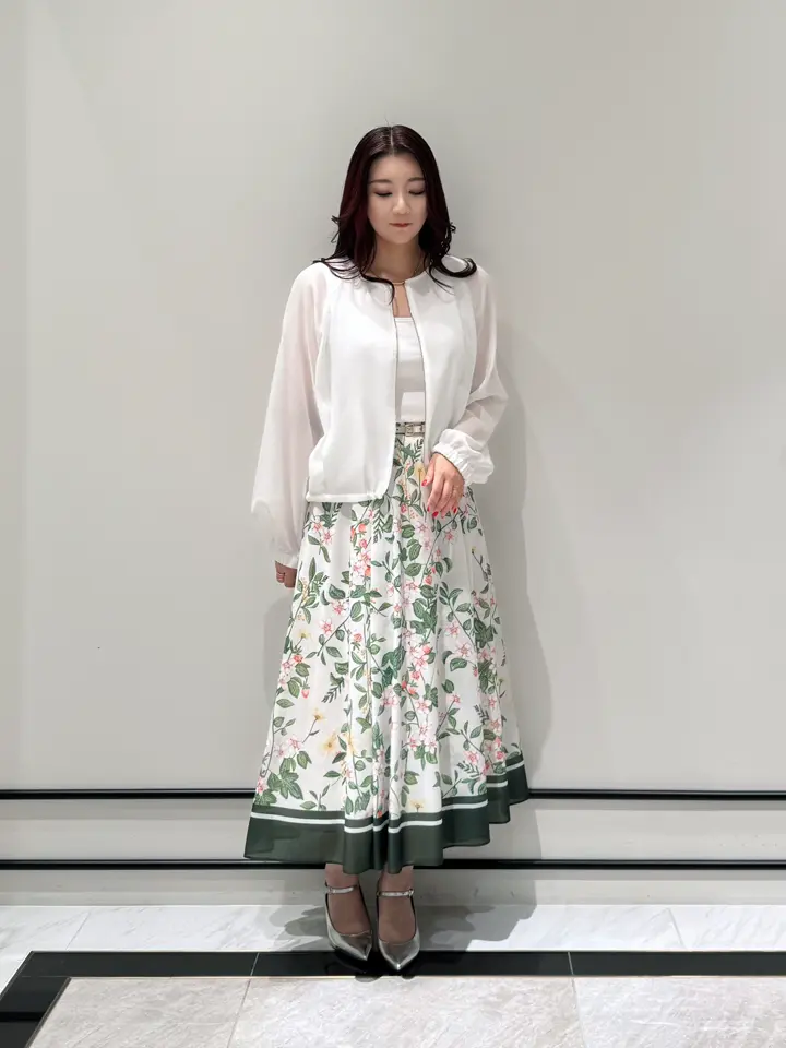 GRACE CONTINENTAL MOMOKO コーディネート画像