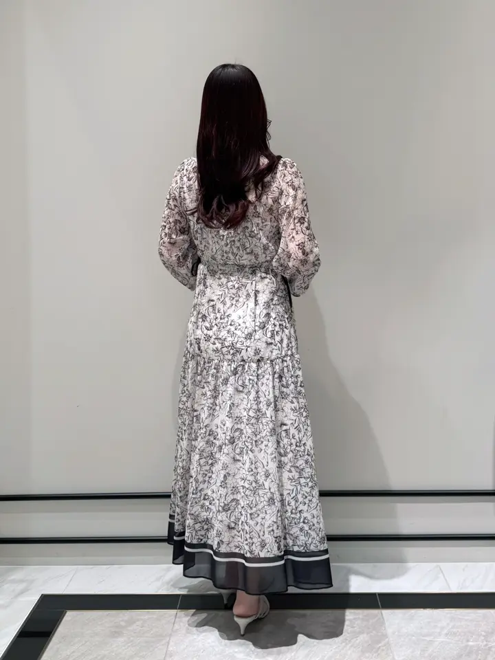 GRACE CONTINENTAL MOMOKO コーディネート画像