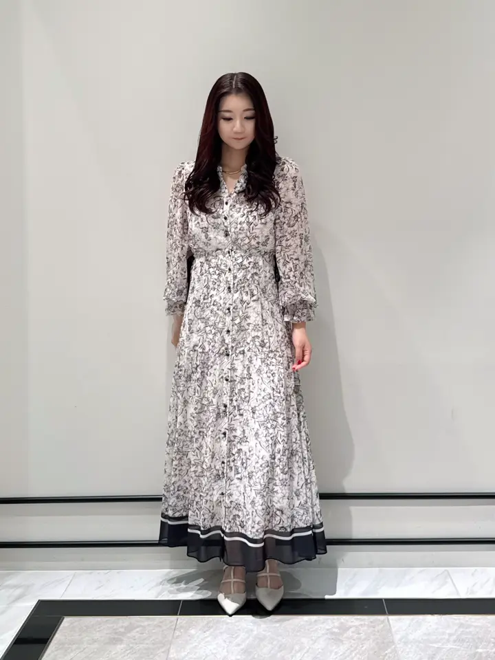 GRACE CONTINENTAL MOMOKO コーディネート画像