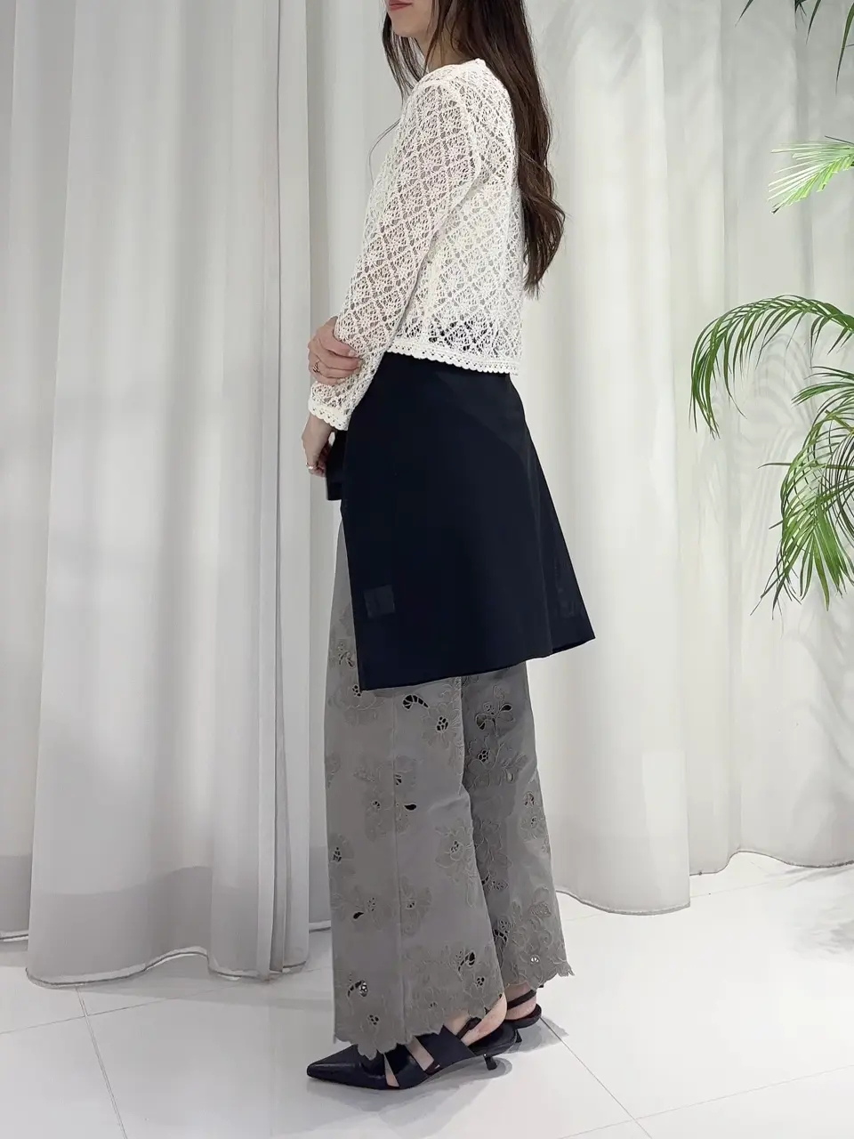 GRACE CONTINENTAL Hikaru Okada コーディネート画像