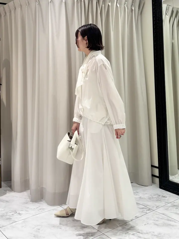 GRACE CONTINENTAL Hikaru Okada コーディネート画像