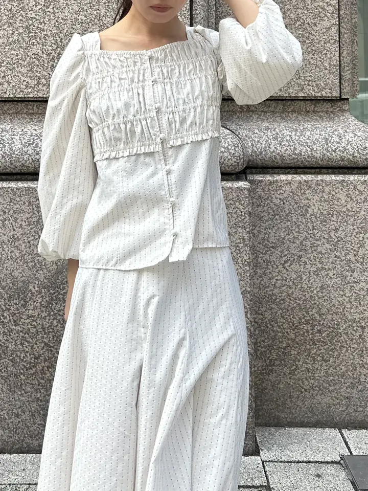 GRACE CONTINENTAL ERINA KATO コーディネート画像