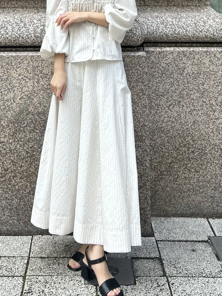 GRACE CONTINENTAL ERINA KATO コーディネート画像