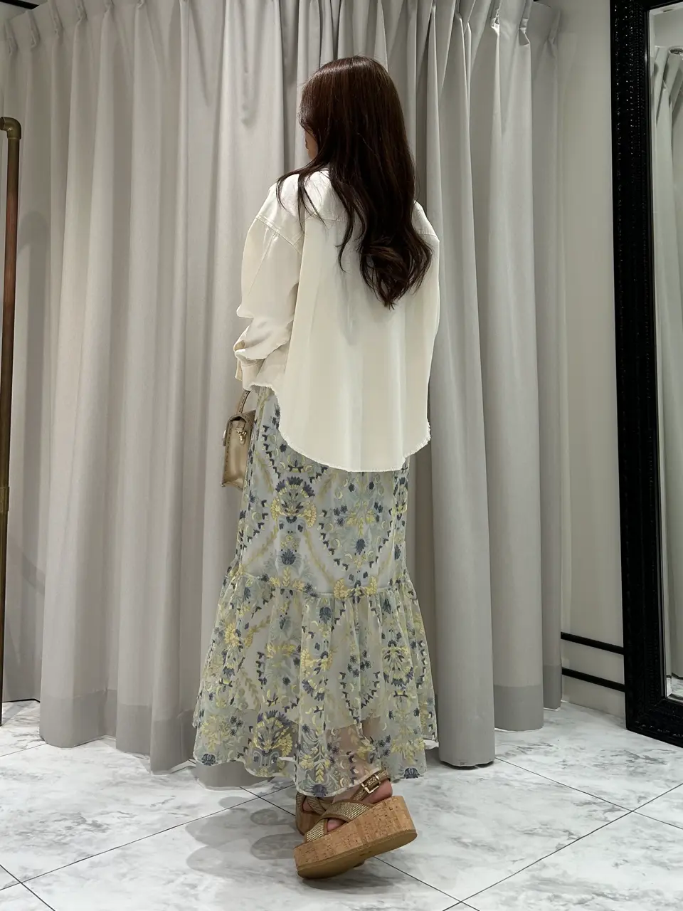 GRACE CONTINENTAL 志田　悠 コーディネート画像