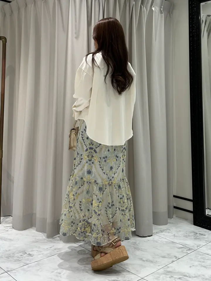 GRACE CONTINENTAL 志田　悠 コーディネート画像