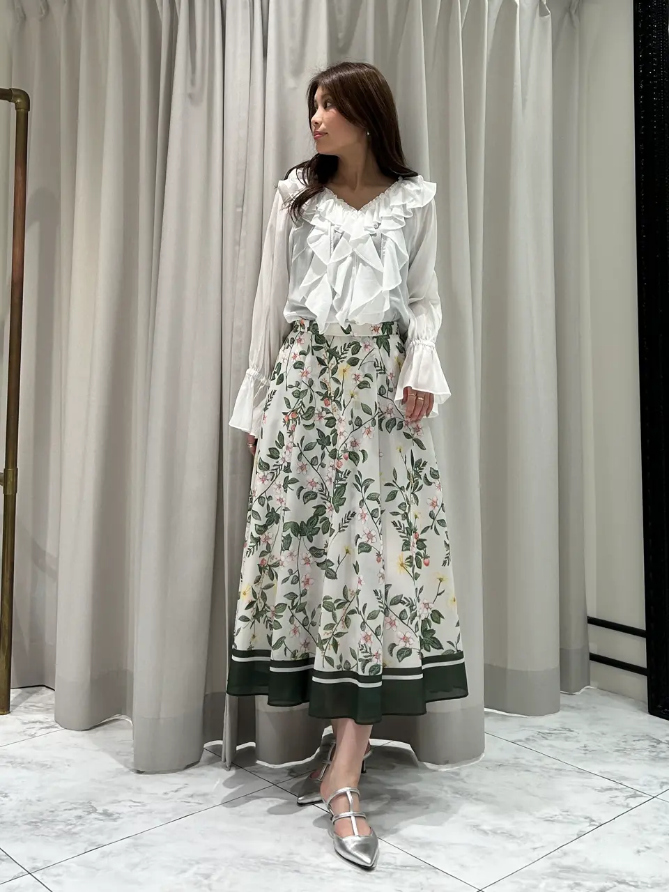 GRACE CONTINENTAL 志田　悠 コーディネート画像