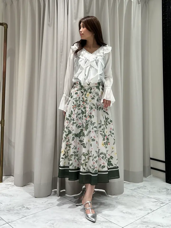 GRACE CONTINENTAL 志田　悠 コーディネート画像