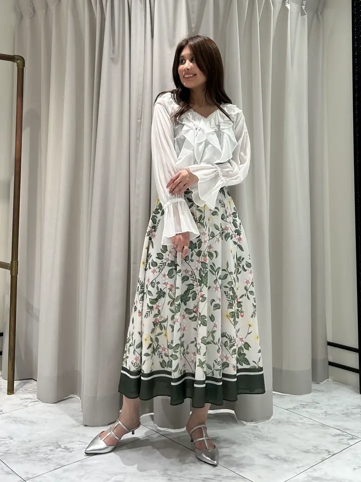 GRACE CONTINENTAL 志田　悠 コーディネート画像