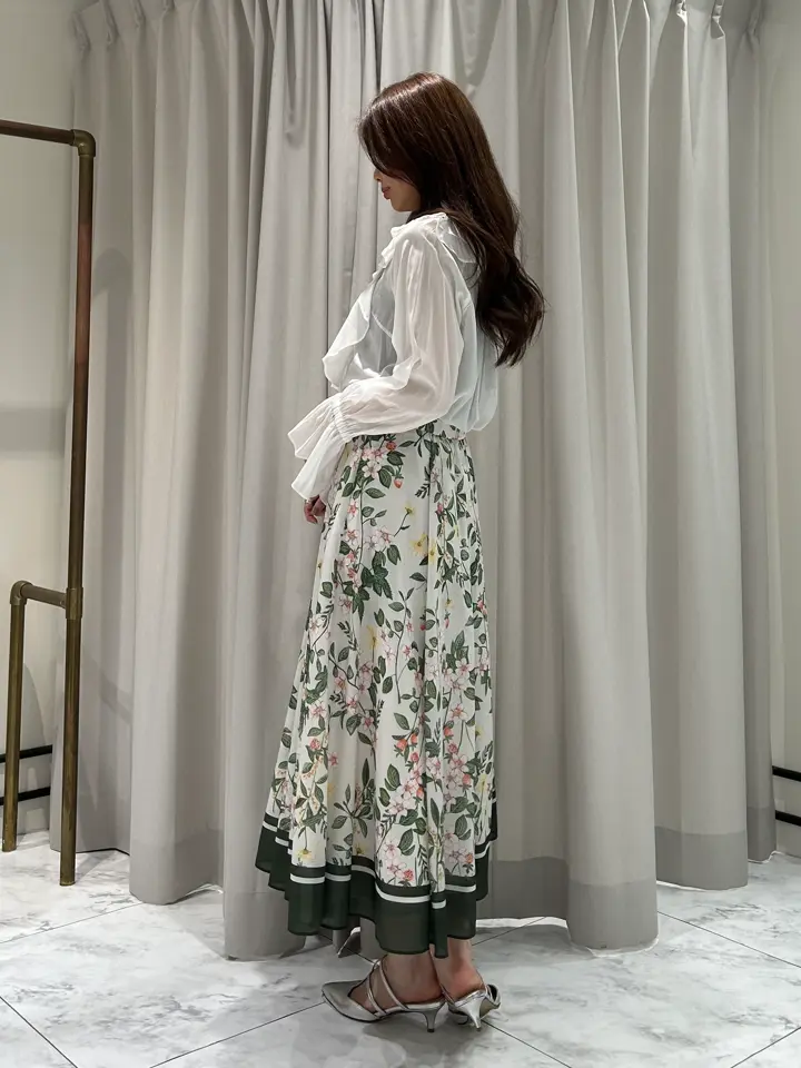 GRACE CONTINENTAL 志田　悠 コーディネート画像