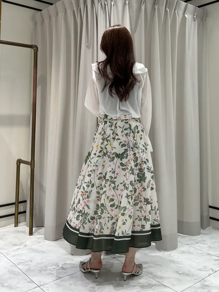 GRACE CONTINENTAL 志田　悠 コーディネート画像