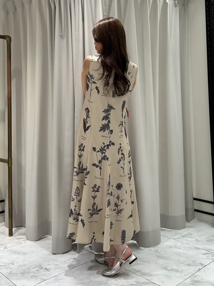 GRACE CONTINENTAL 志田　悠 コーディネート画像