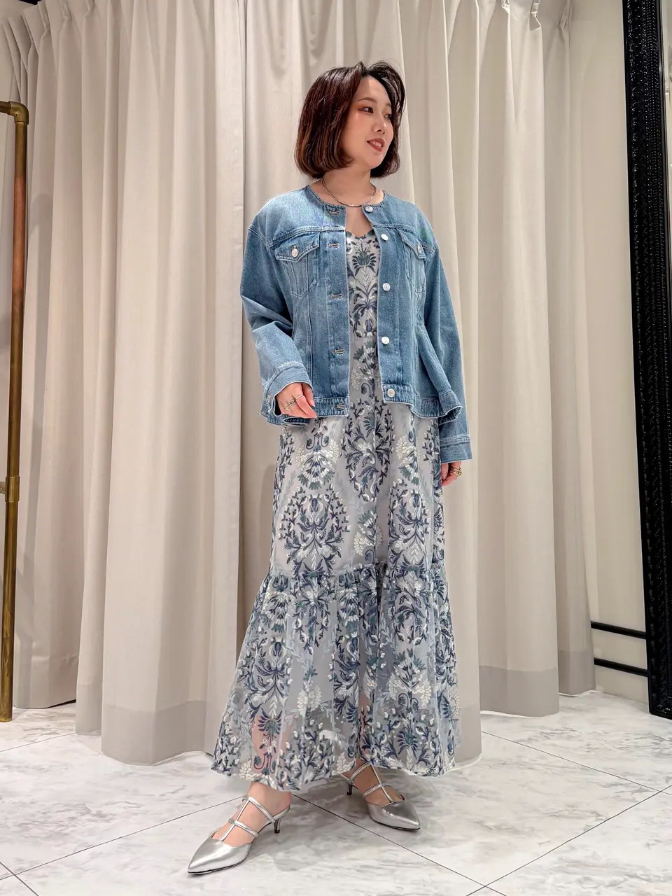  Adachi コーディネート画像