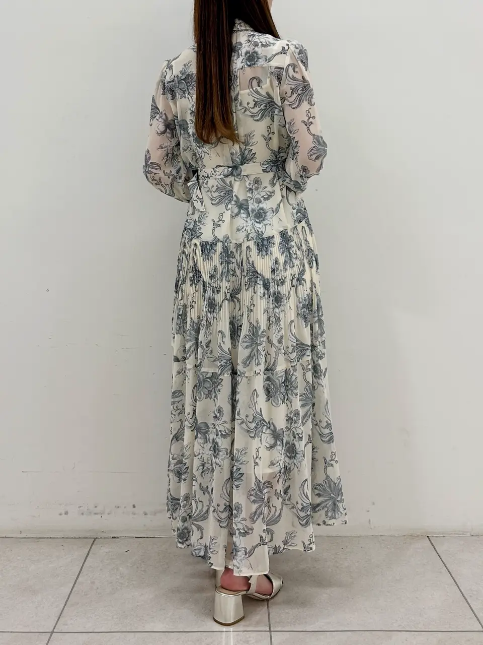 GRACE CONTINENTAL Miu Akamatsu コーディネート画像